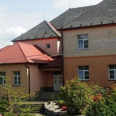 Apartmanovy Dum Obecna Skola Svetlik Eksteriør billede