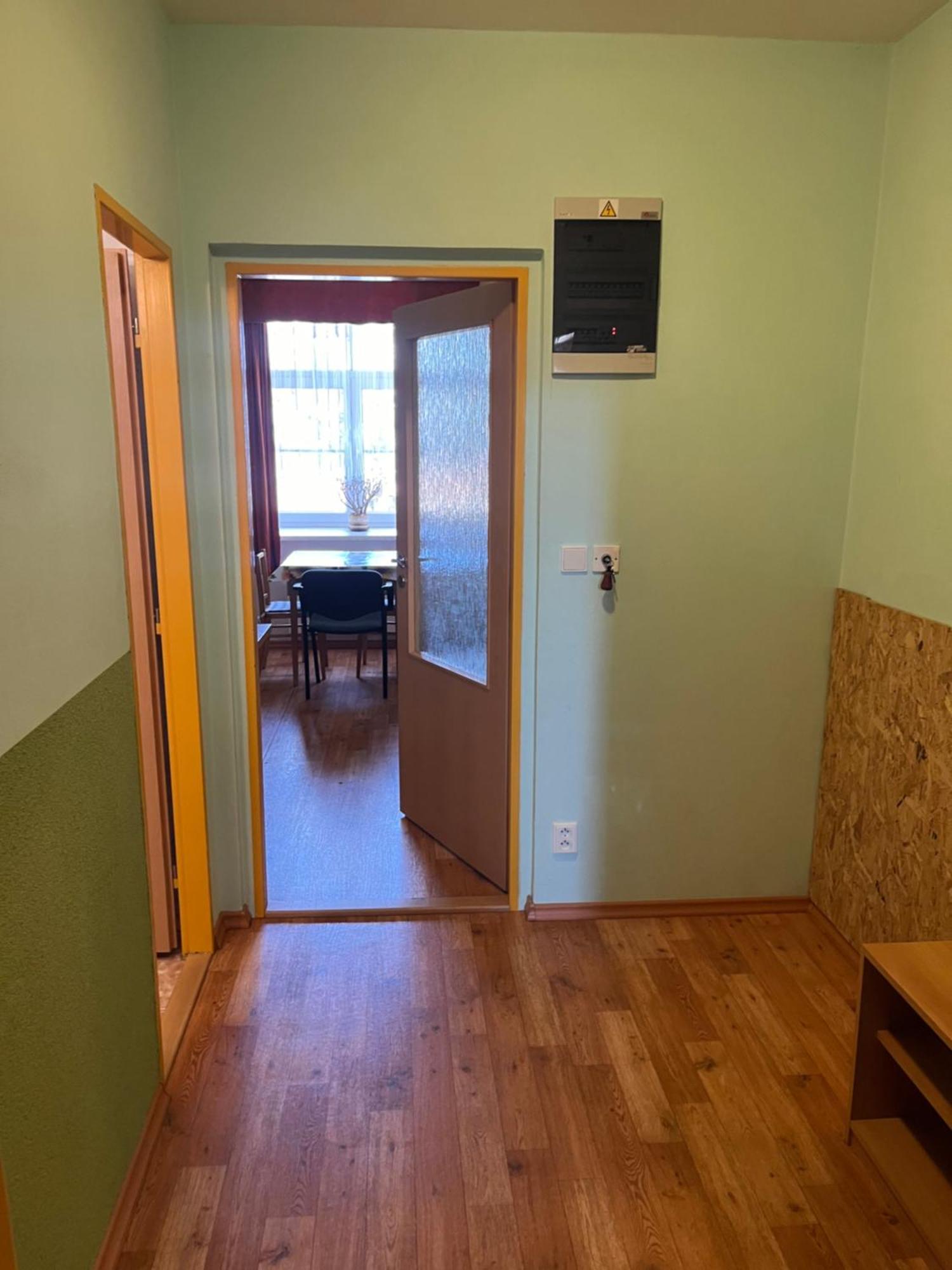 Apartmanovy Dum Obecna Skola Svetlik Eksteriør billede
