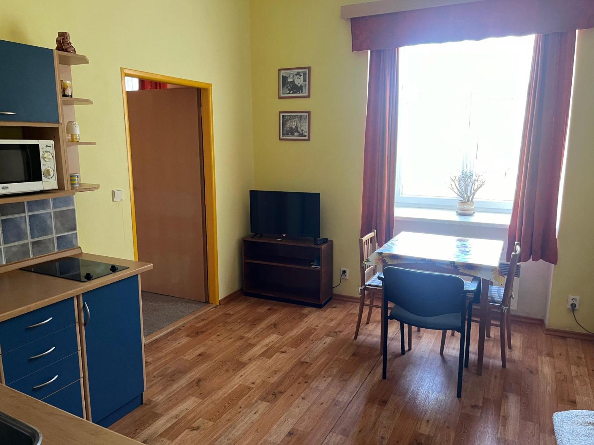 Apartmanovy Dum Obecna Skola Svetlik Eksteriør billede
